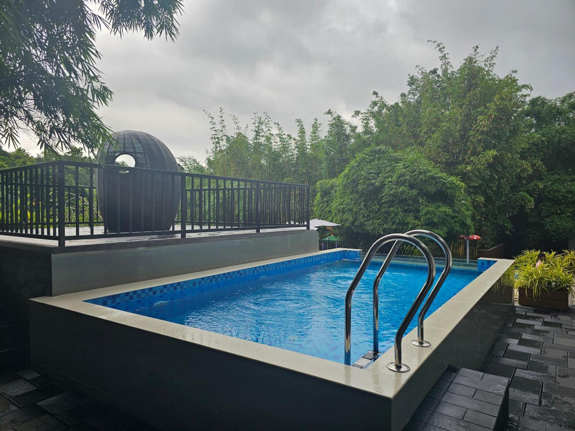 Athirapally Green Trees Athirappilly Exterior photo