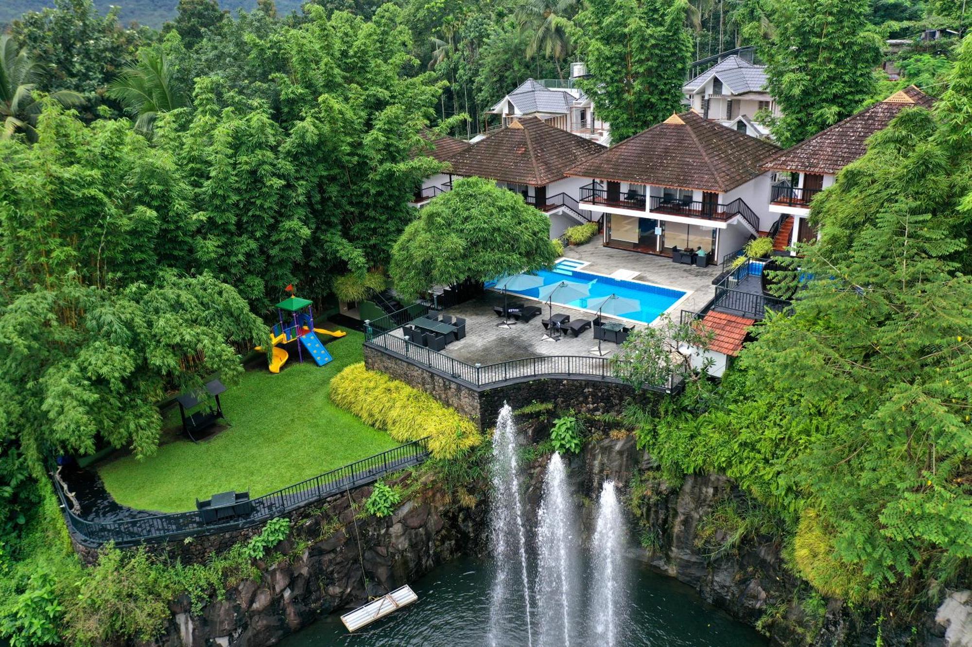Athirapally Green Trees Athirappilly Exterior photo