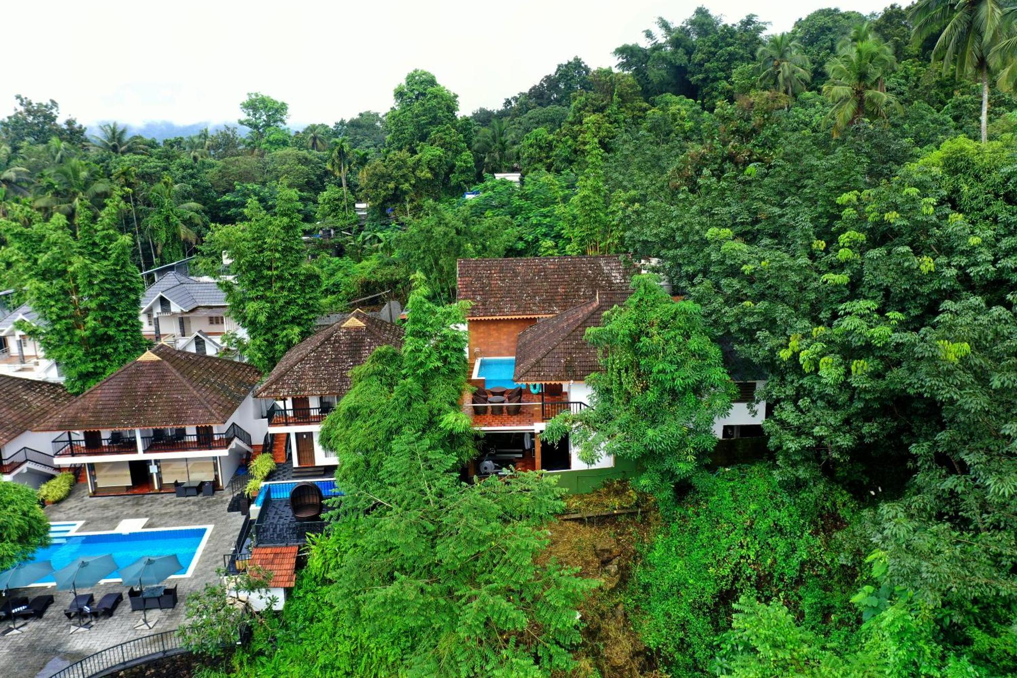 Athirapally Green Trees Athirappilly Exterior photo