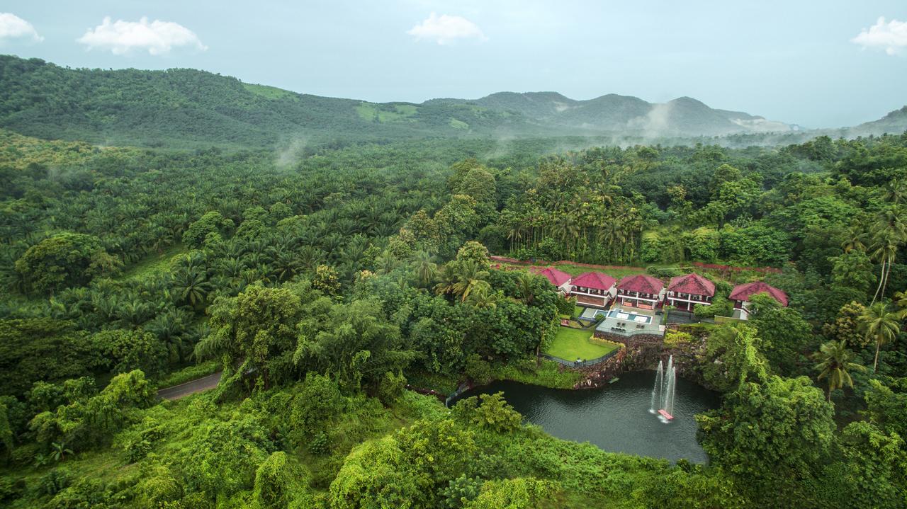Athirapally Green Trees Athirappilly Exterior photo